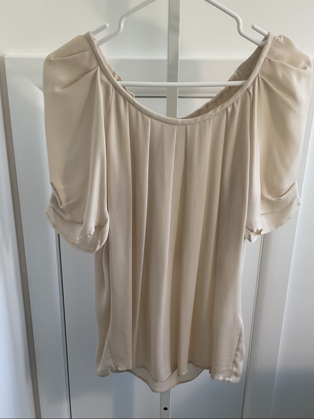 Joie Cream Eleanor 100% Silk Pleated Short-Sleeve Blouse